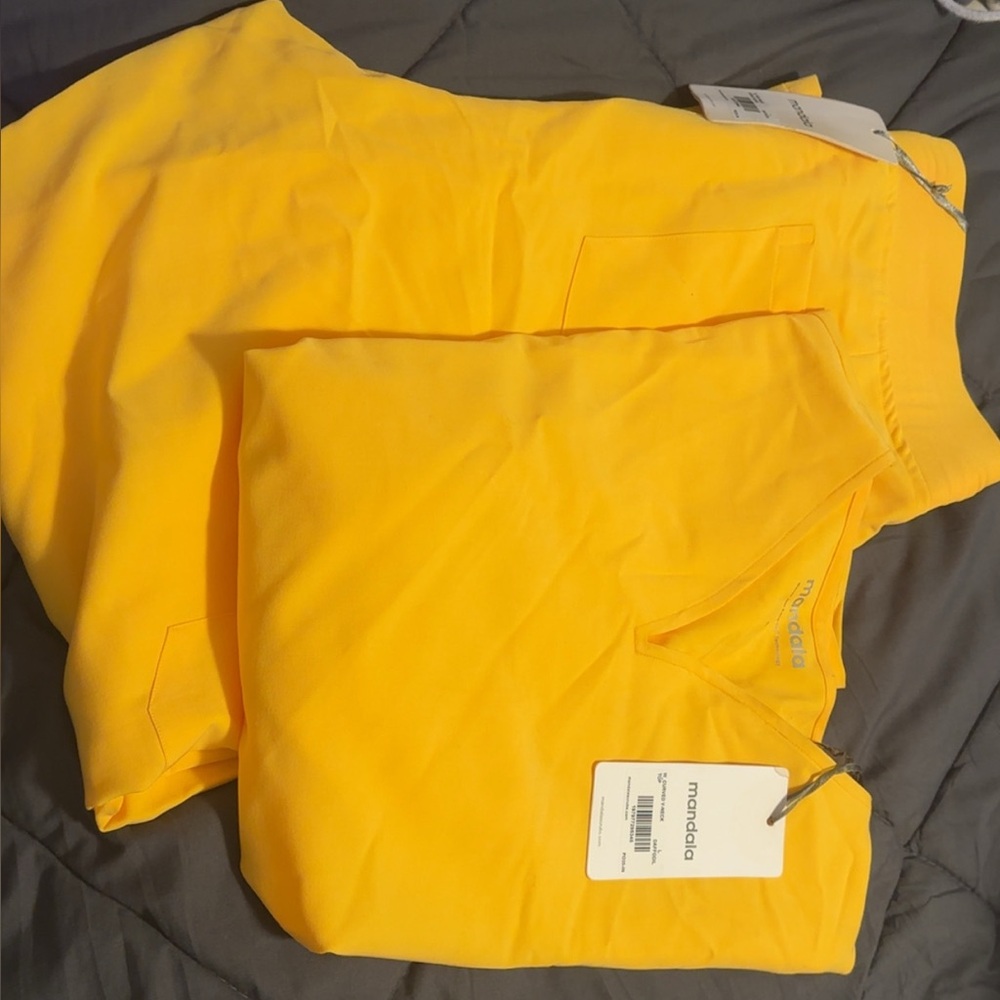 Mandala Yellow Women's scrub set